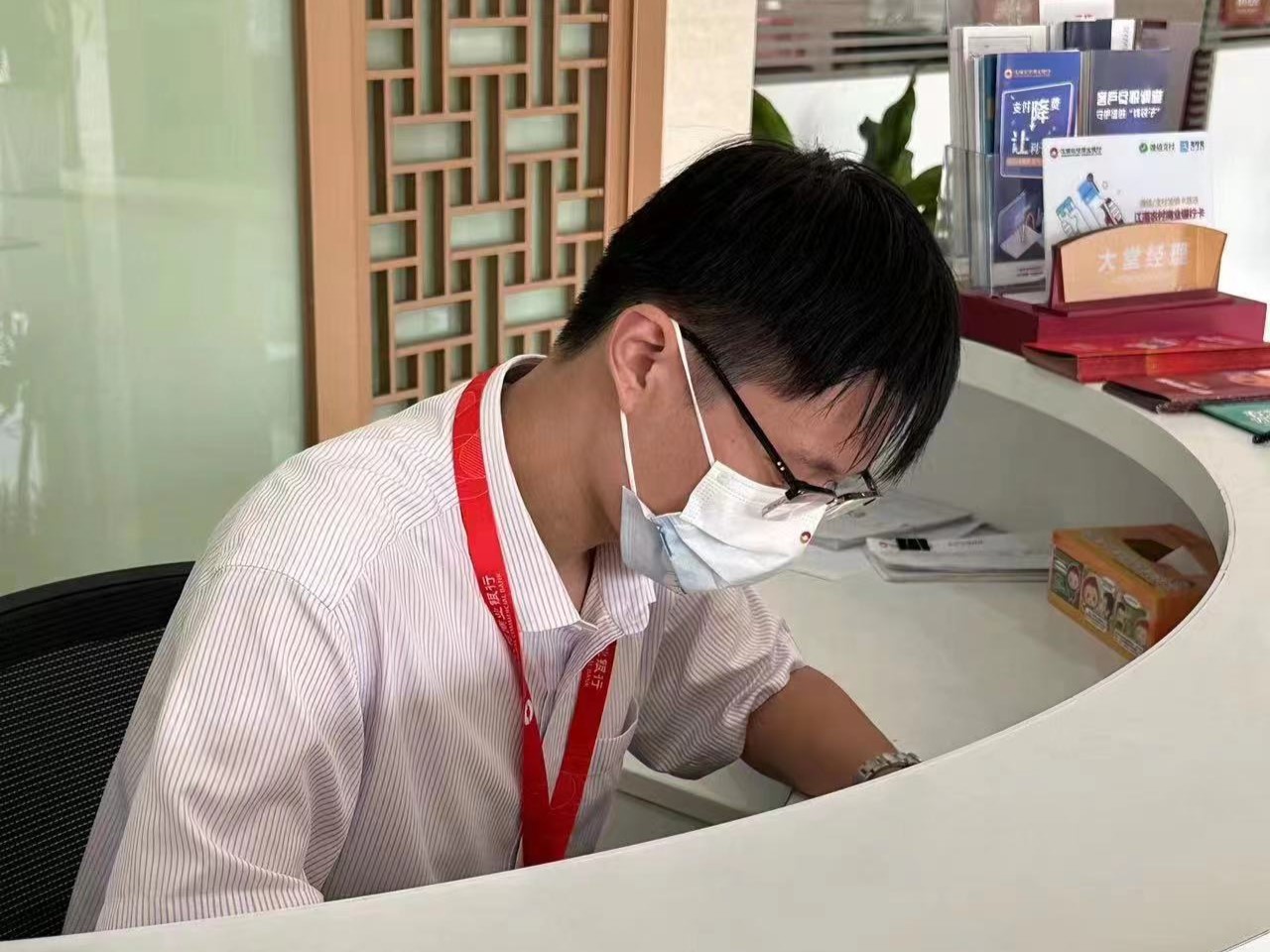 64d88b16e6115.jpg